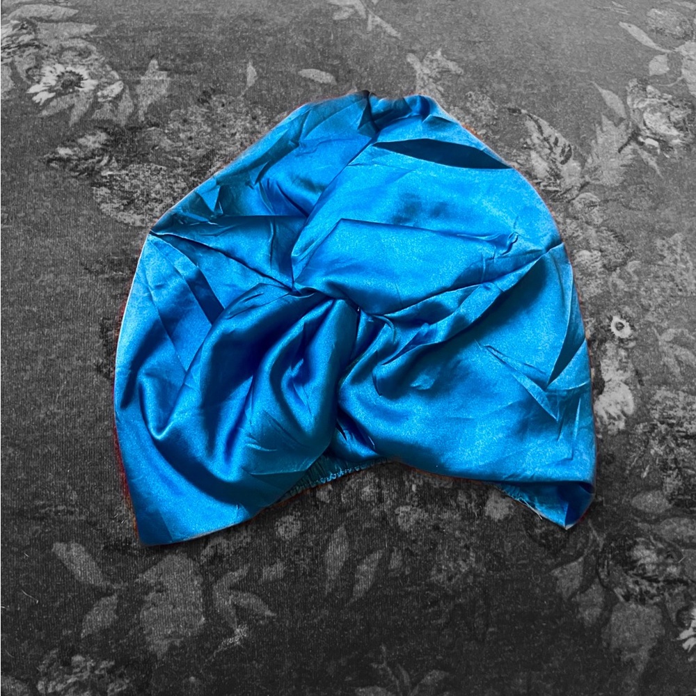 Blue satin turban 🖤